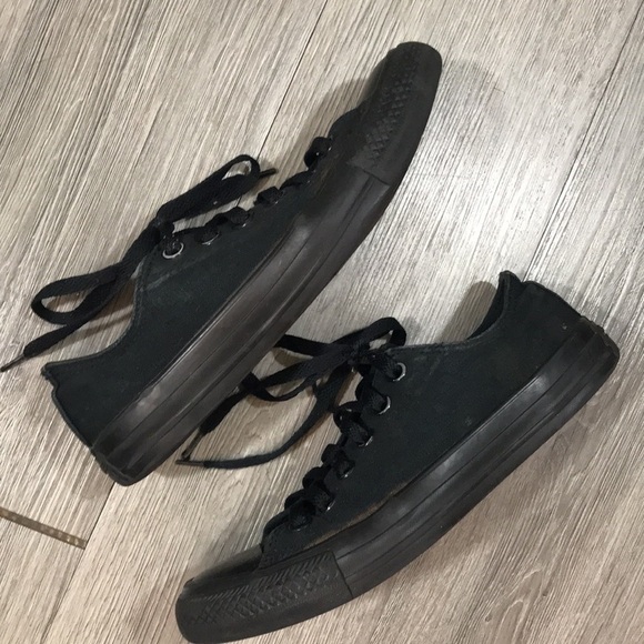 Converse All-Stars All Black Low Tops Lace Up Design size 6 - Picture 8 of 10